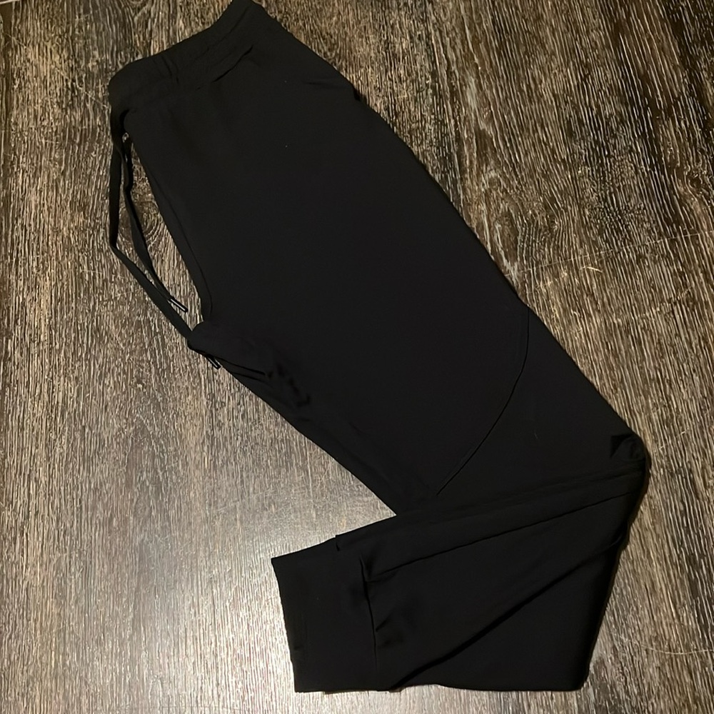 Large jasmine joggers